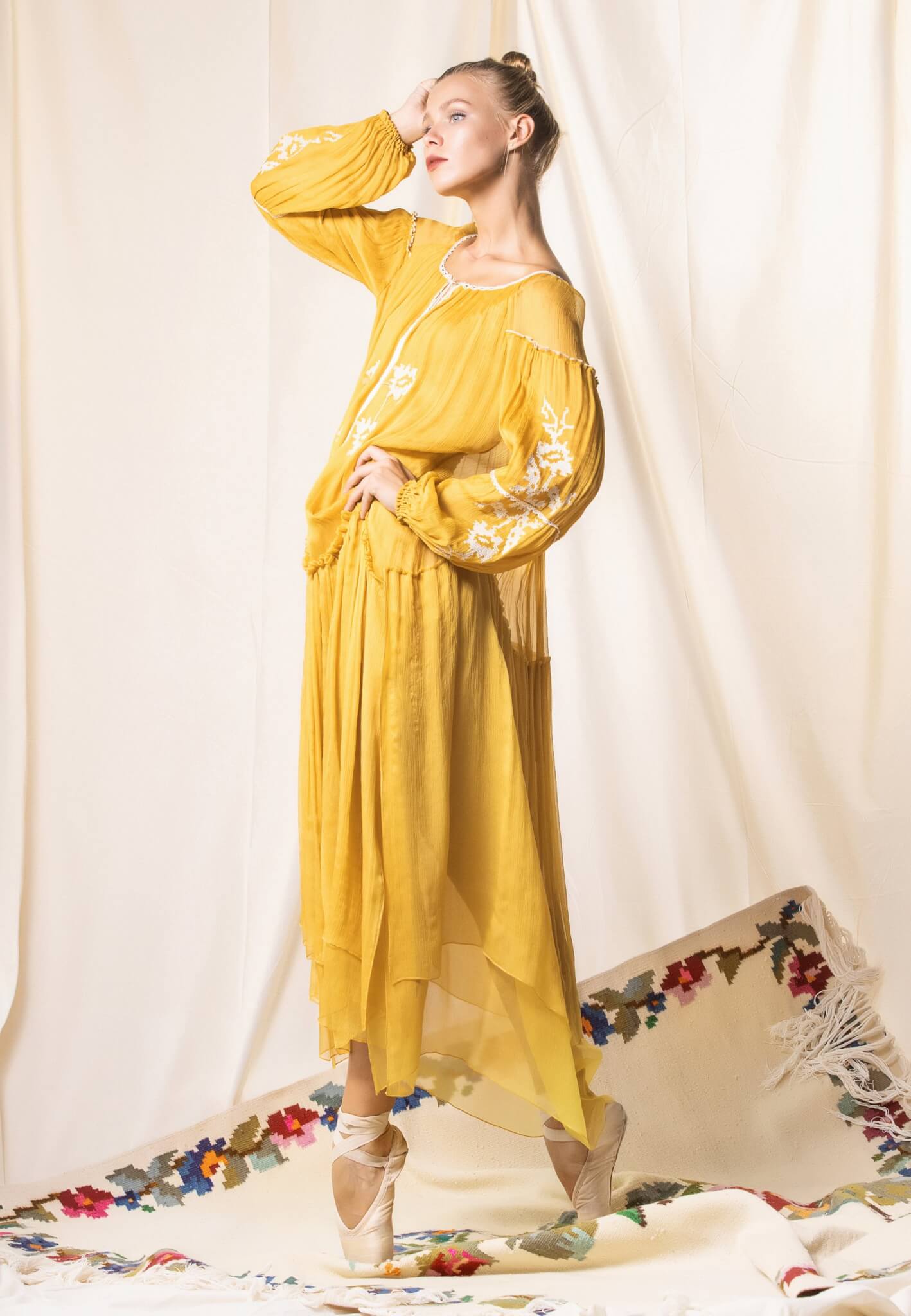 Yellow silk dress with embroidery